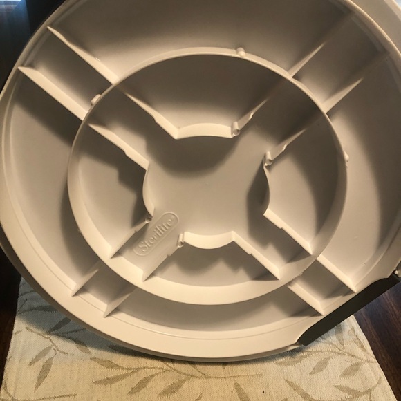 Sterilite - Large Cake Keeper/Transporter - Picture 5 of 5